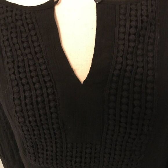 Daniel Rainn Black Open weave sleeve blouse - Picture 2 of 13